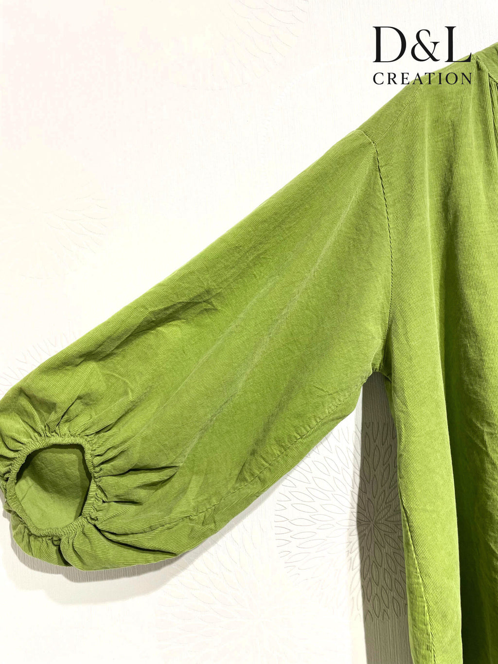 Velvet Blus 100% Bomull med Puffärmar