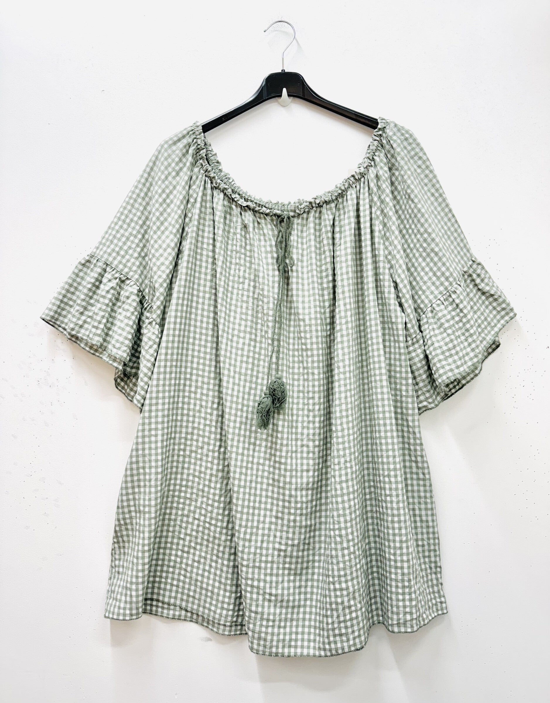 Plus Size Gingham off-the-shoulder blouse