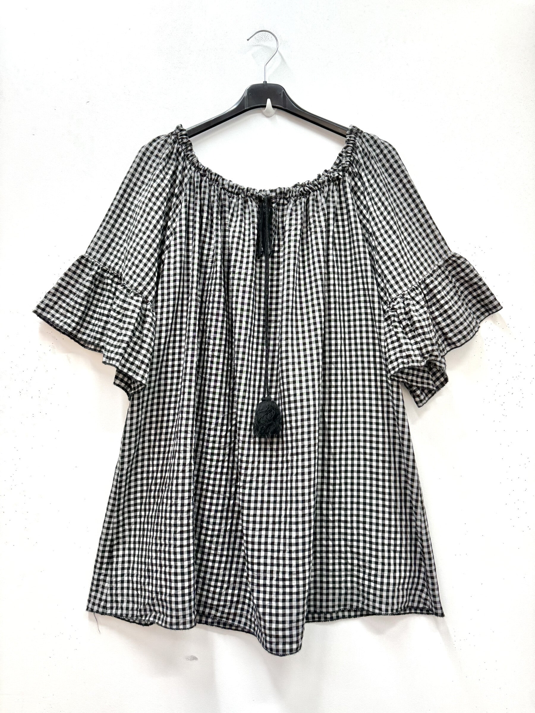 Plus Size Gingham off-the-shoulder blouse