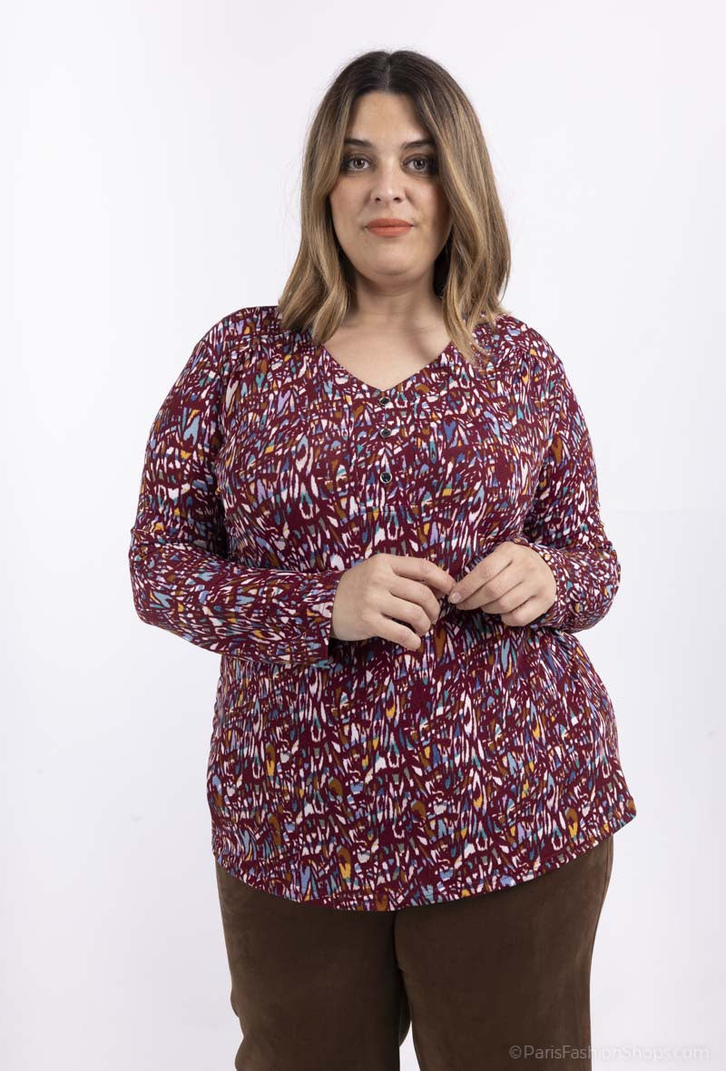 Plus Size Printed V-neck blouses there are three buttons