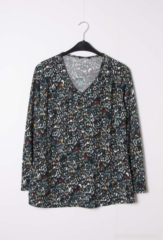 Plus Size Printed V-neck Blouse with Buttons