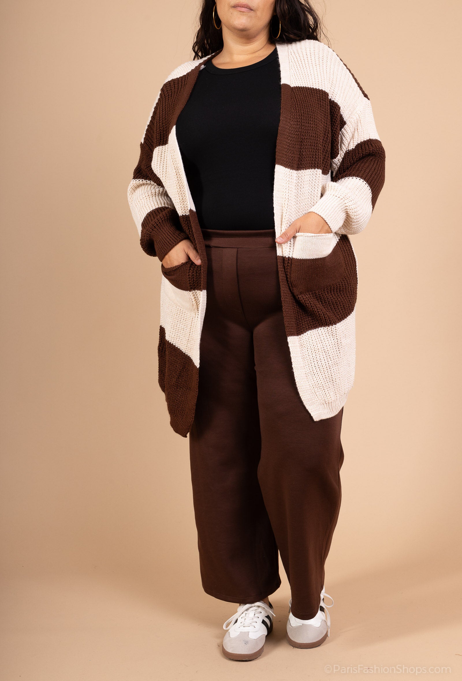 Long plaid knit cardigan sizes 40 to 56 i Stor Storlek