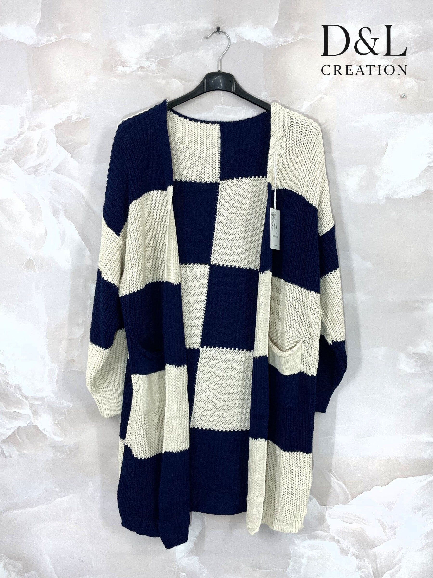 Long plaid knit cardigan sizes 40 to 56 i Stora Storlekar