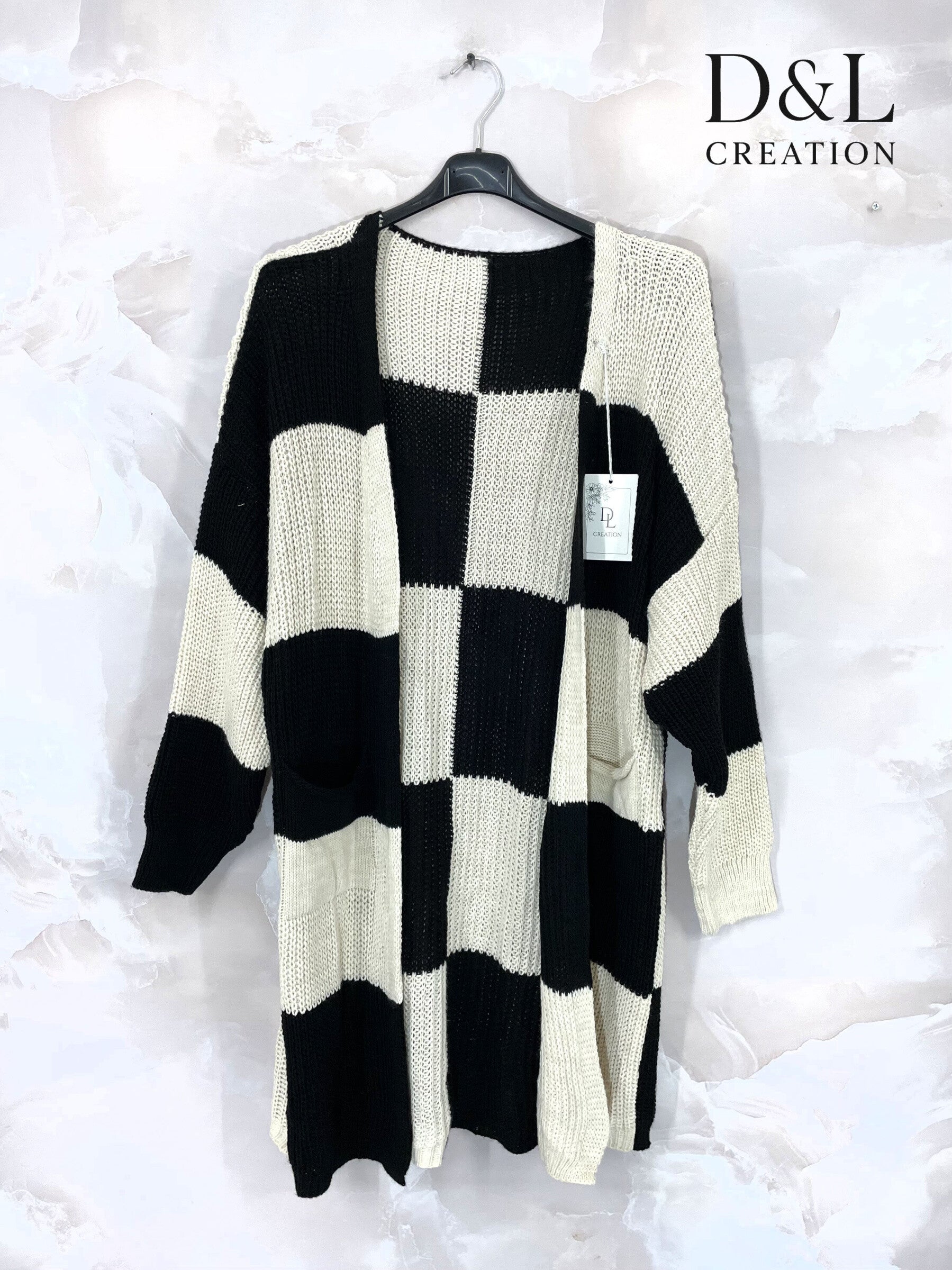 Long plaid knit cardigan sizes 40 to 56 i Stora Storlekar