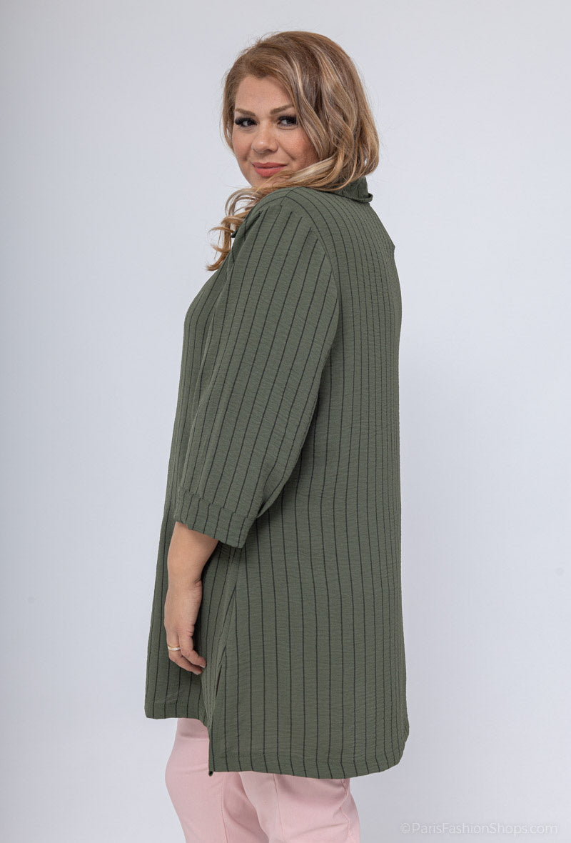 Randig blus i plus size med 3/4 ärmar