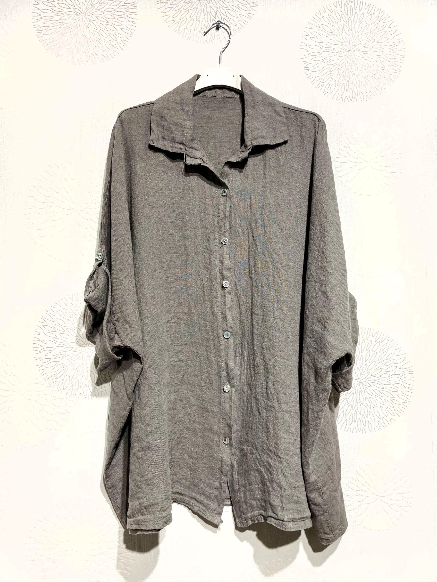 Plus Size United Linen buttoned shirt T40 at T58