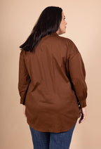 Bomullsskjorta med Solbroscher i Stora Storlekar 38 till 50