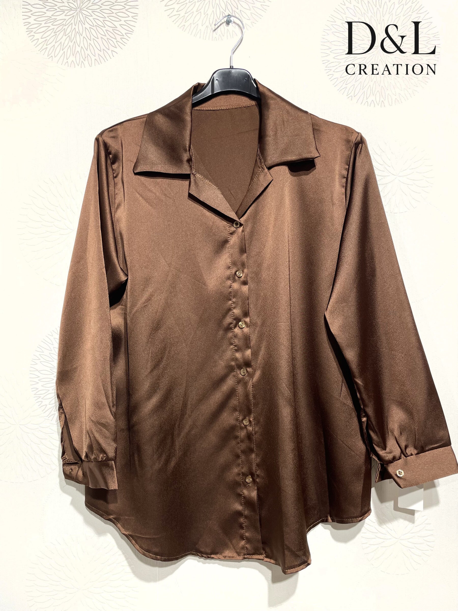 Solid satin shirt sizes 38 to 48 i Stor Storlek