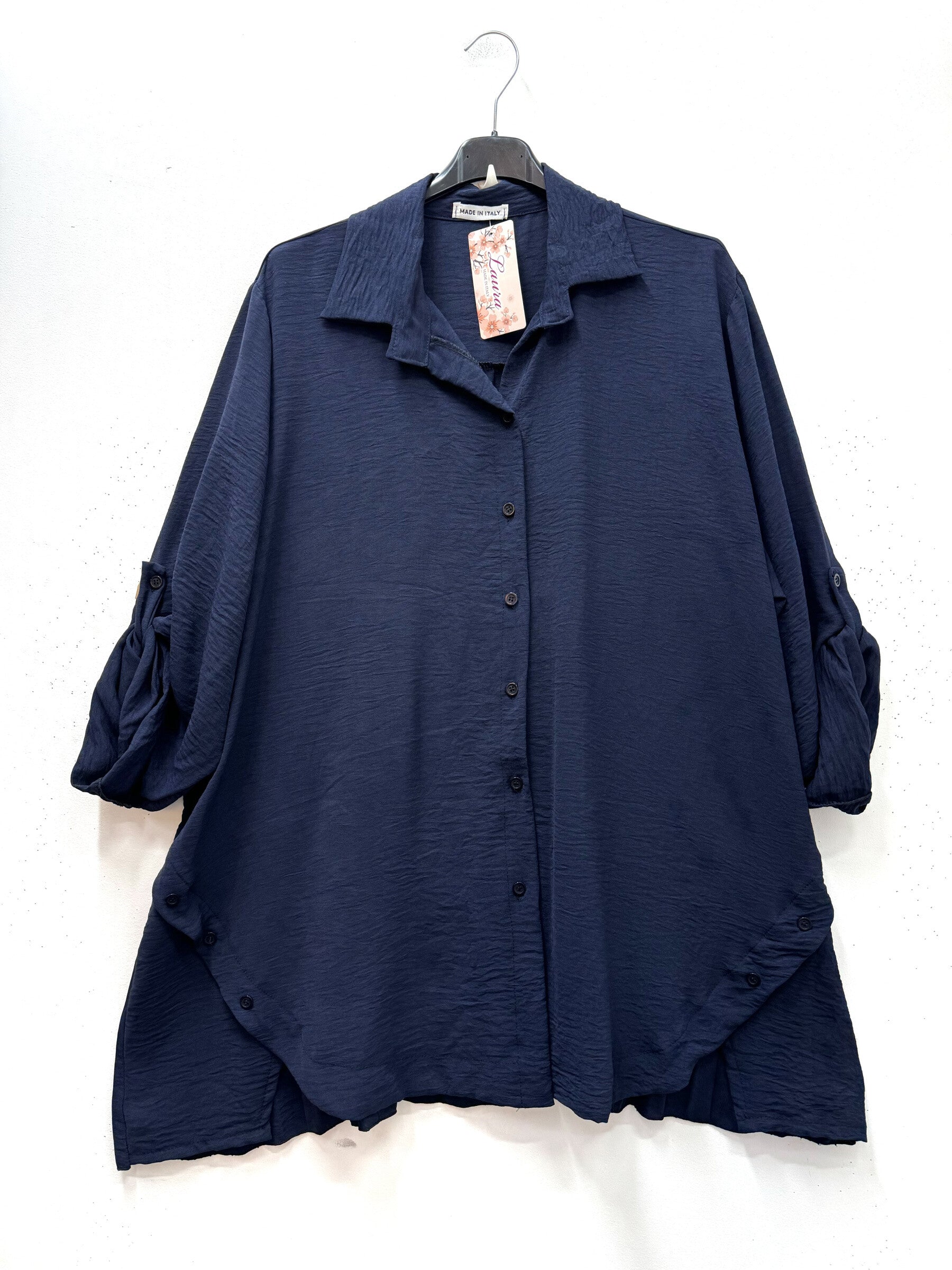Flowy shirt with pleated back i Plus Size