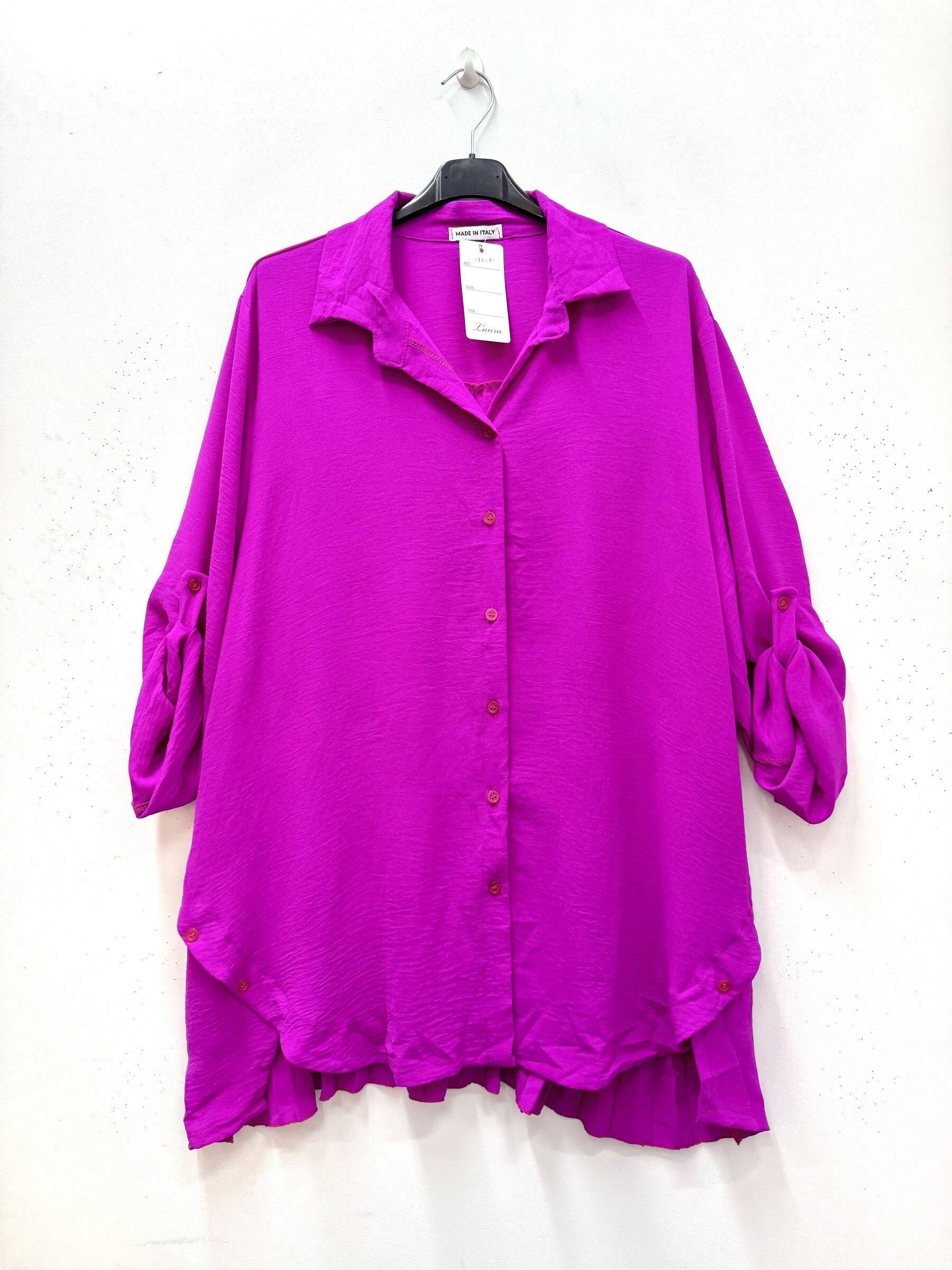 Flowy shirt with pleated back i Plus Size