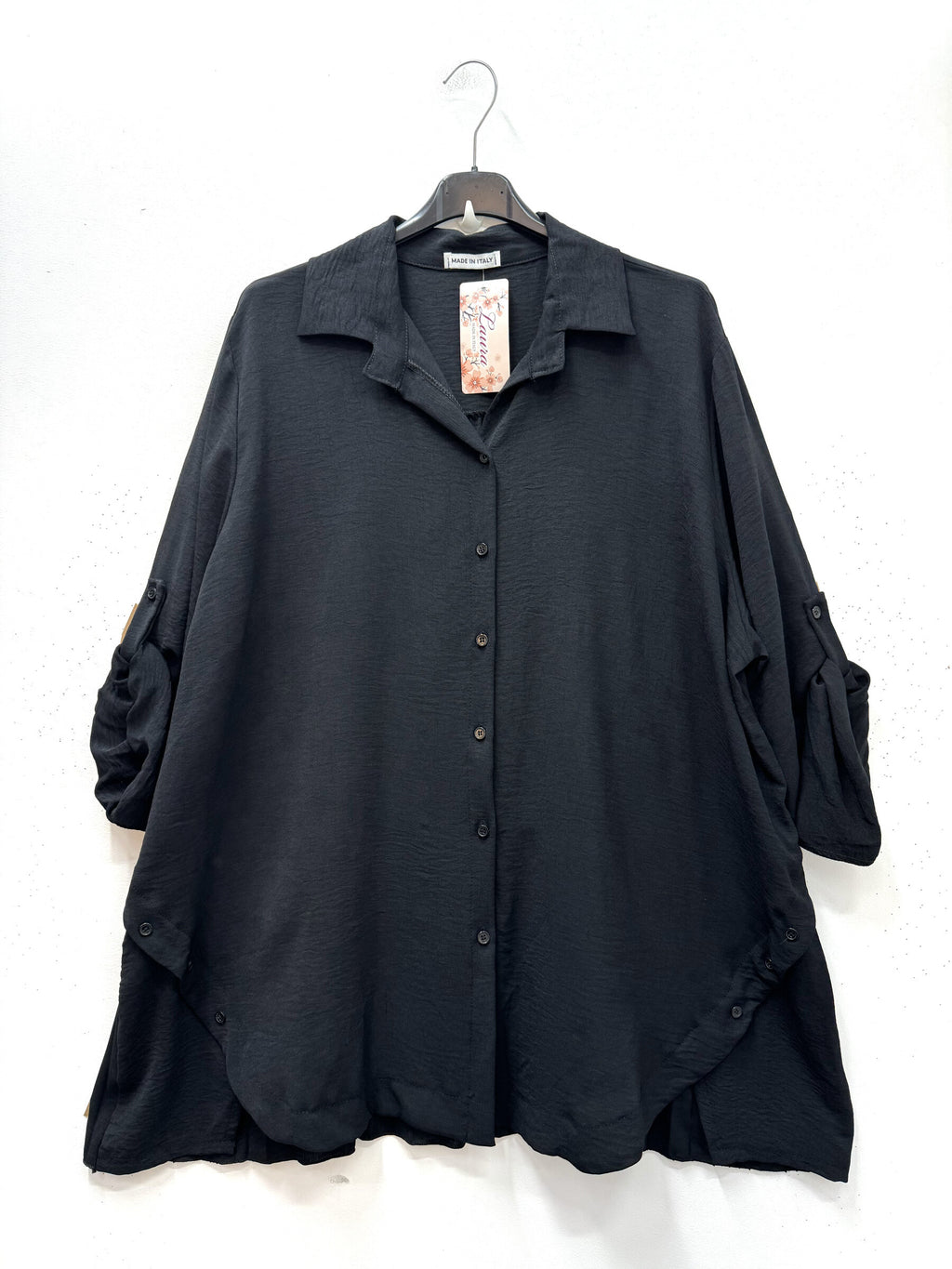 Flowy shirt with pleated back i Plus Size