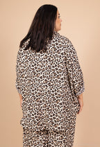 Flödande leopardblus i Plus Size