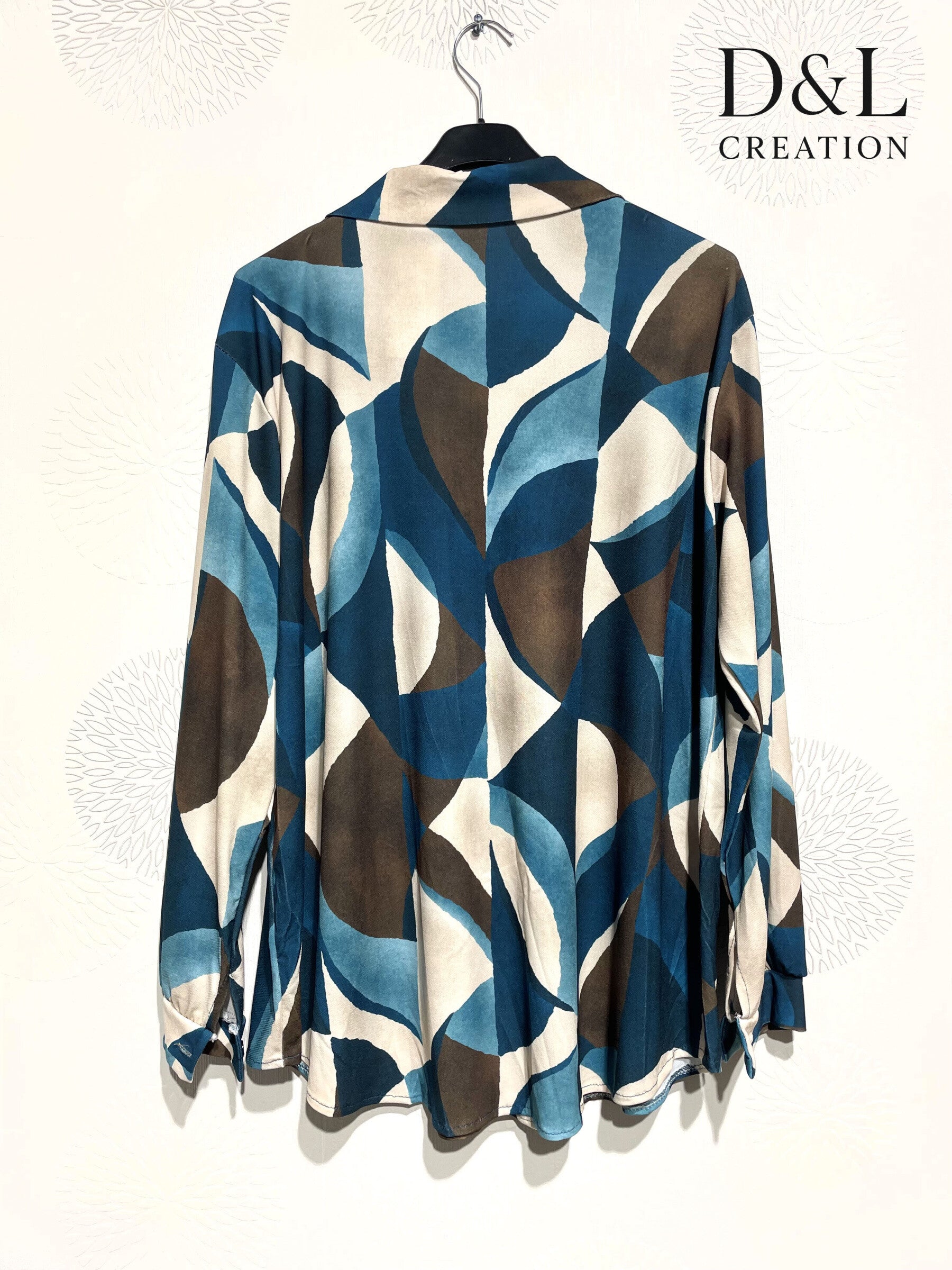 Ultra-stretch printed shirt i stora storlekar