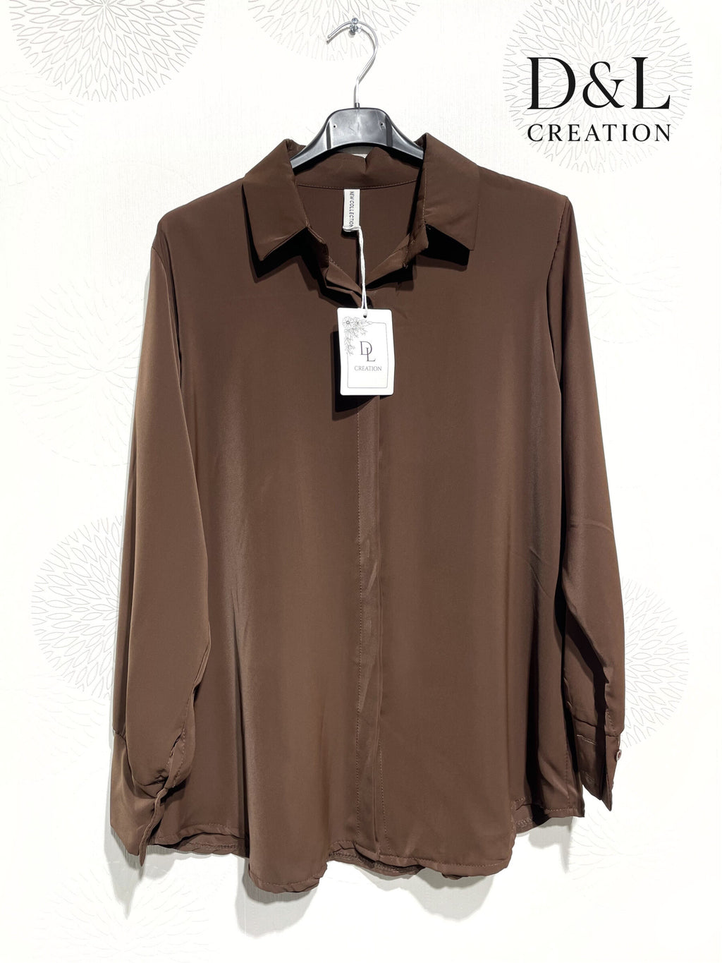 Flowy and soft thick satin shirt with hidden buttons