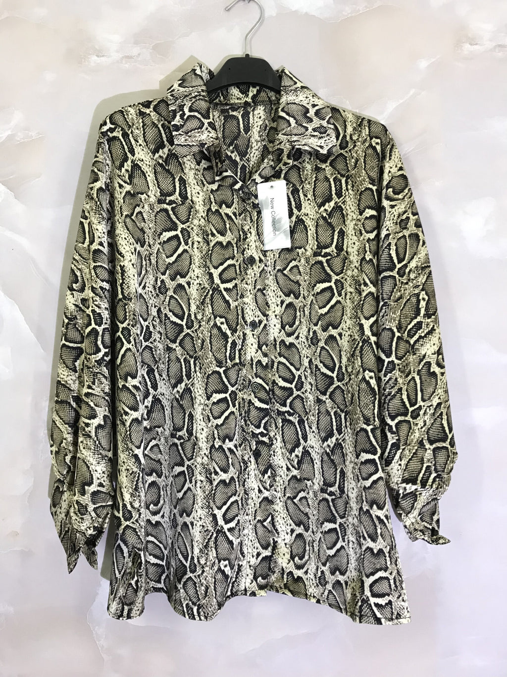 Plus Size Léopard / python printed satin shirt