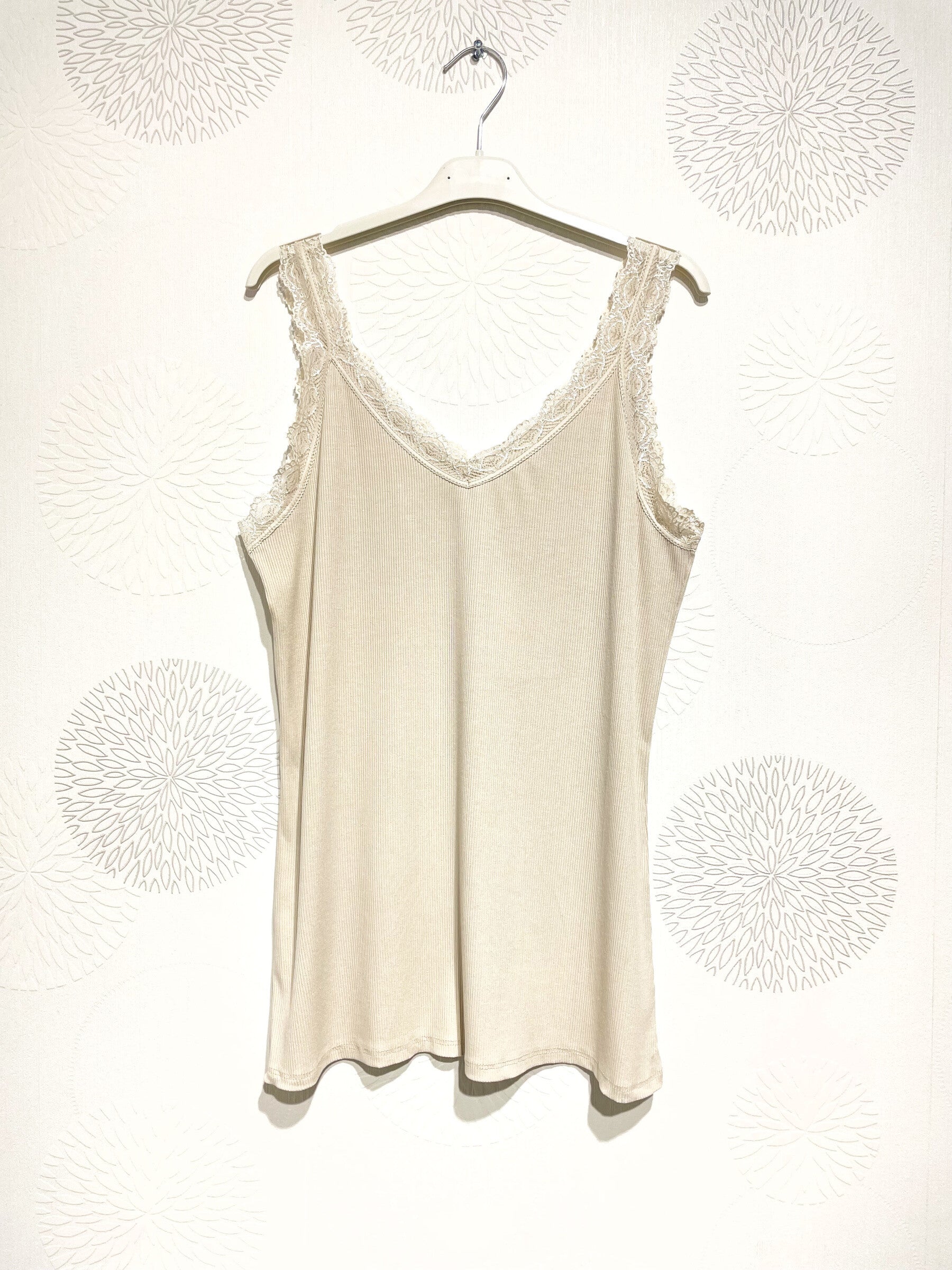 Plus Size Ribbed Tank Top med T38 Spets