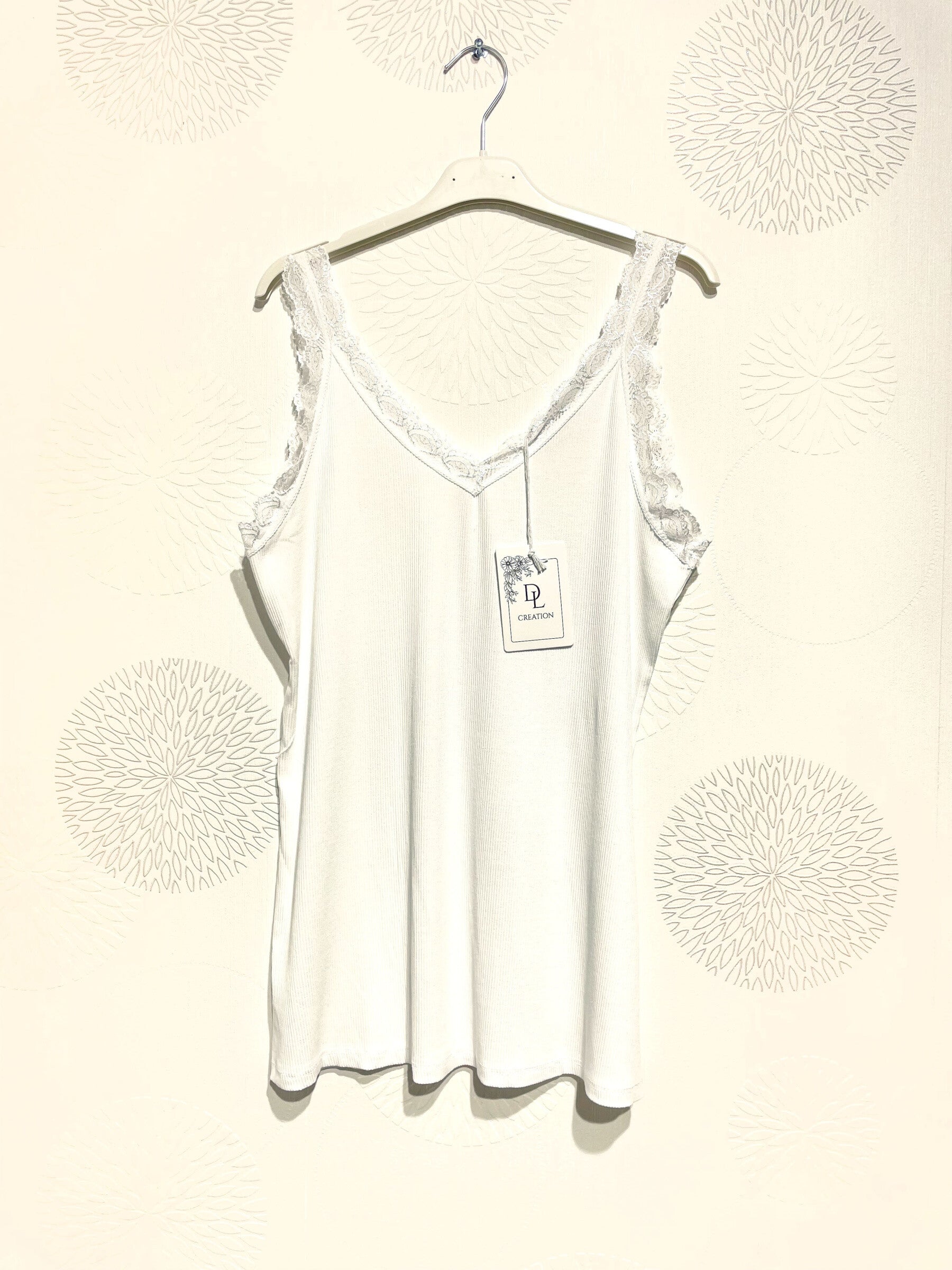 Ribbed tank top with T38 lace to T48 i Stor Storlek