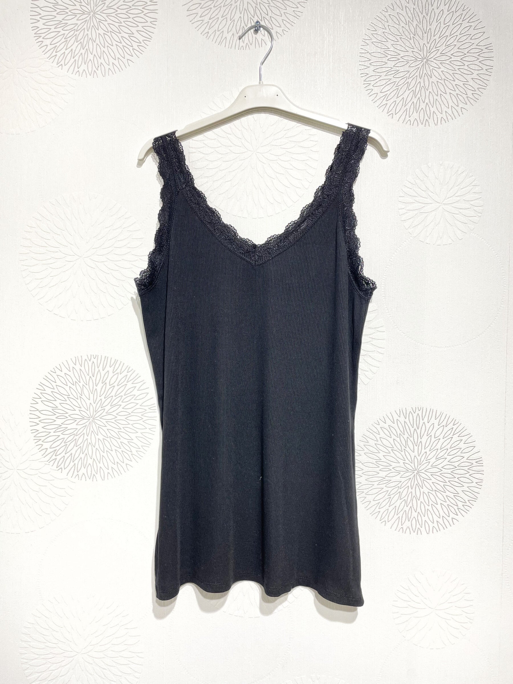 Plus Size Ribbed tank top with T38 lace to T48