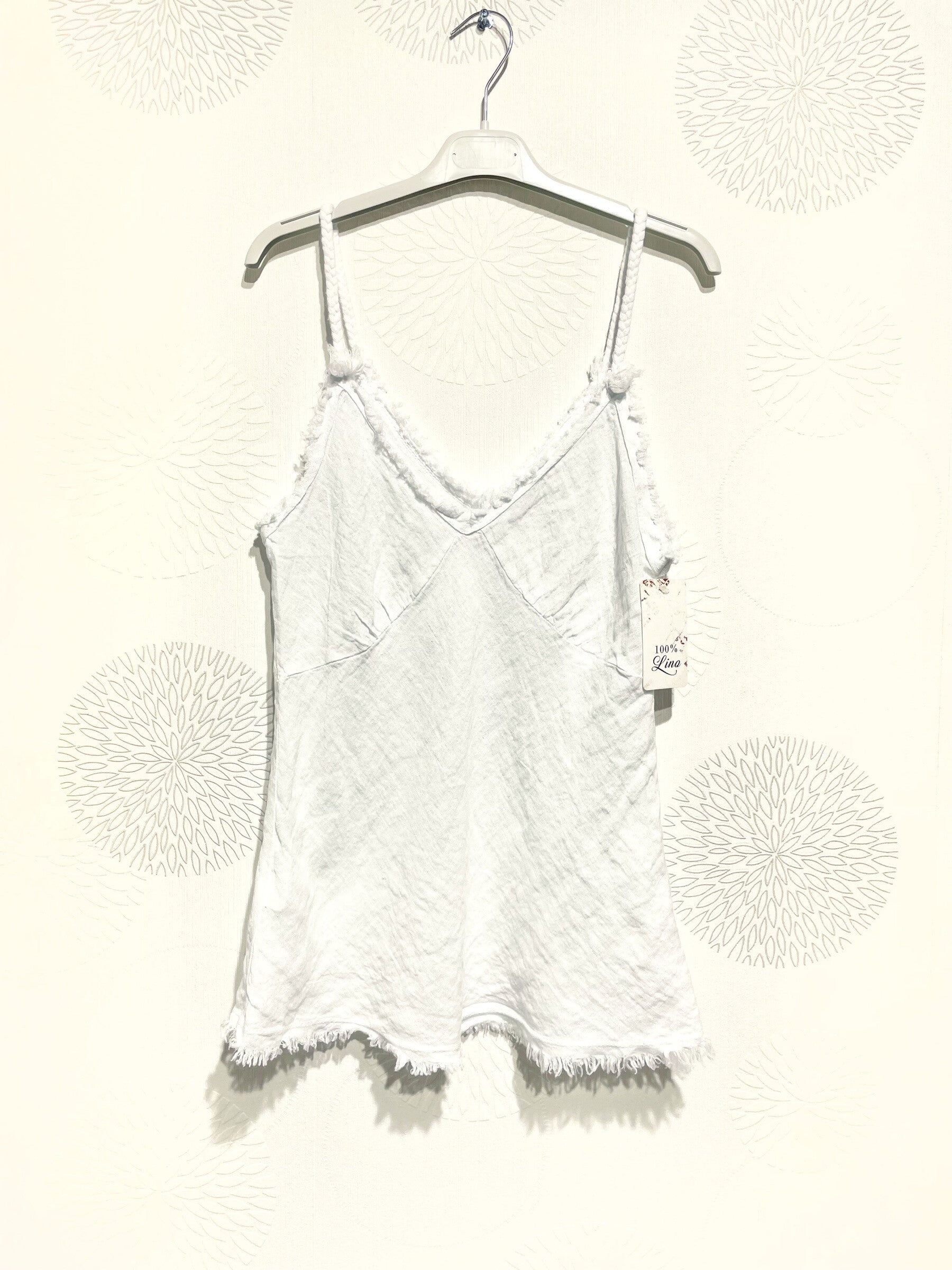 Plus Size V -neck tiddle in linen T36 at T40