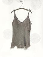 Plus Size V -neck tiddle in linen T36 at T40