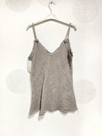 Sleeveless T-Shirts & Bustiers