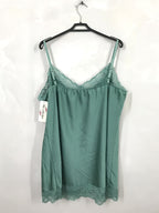 Plus Size Satin Tank Top med Spets