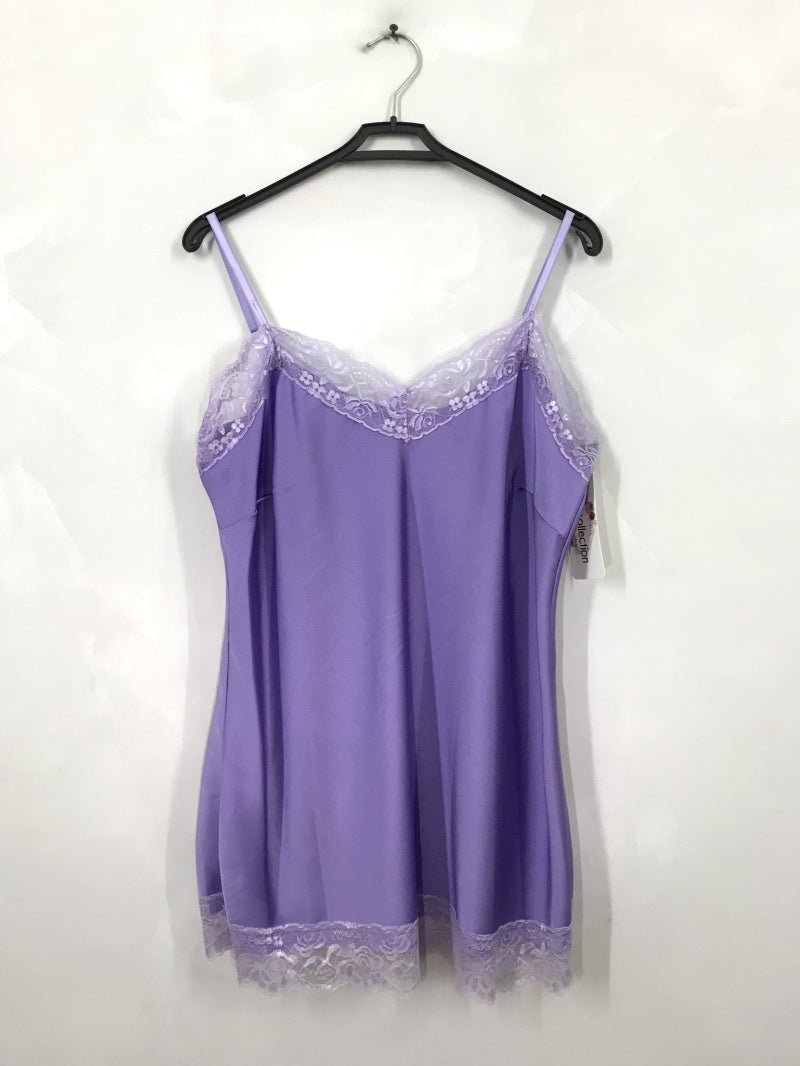 Plus Size Satin tank top with lace