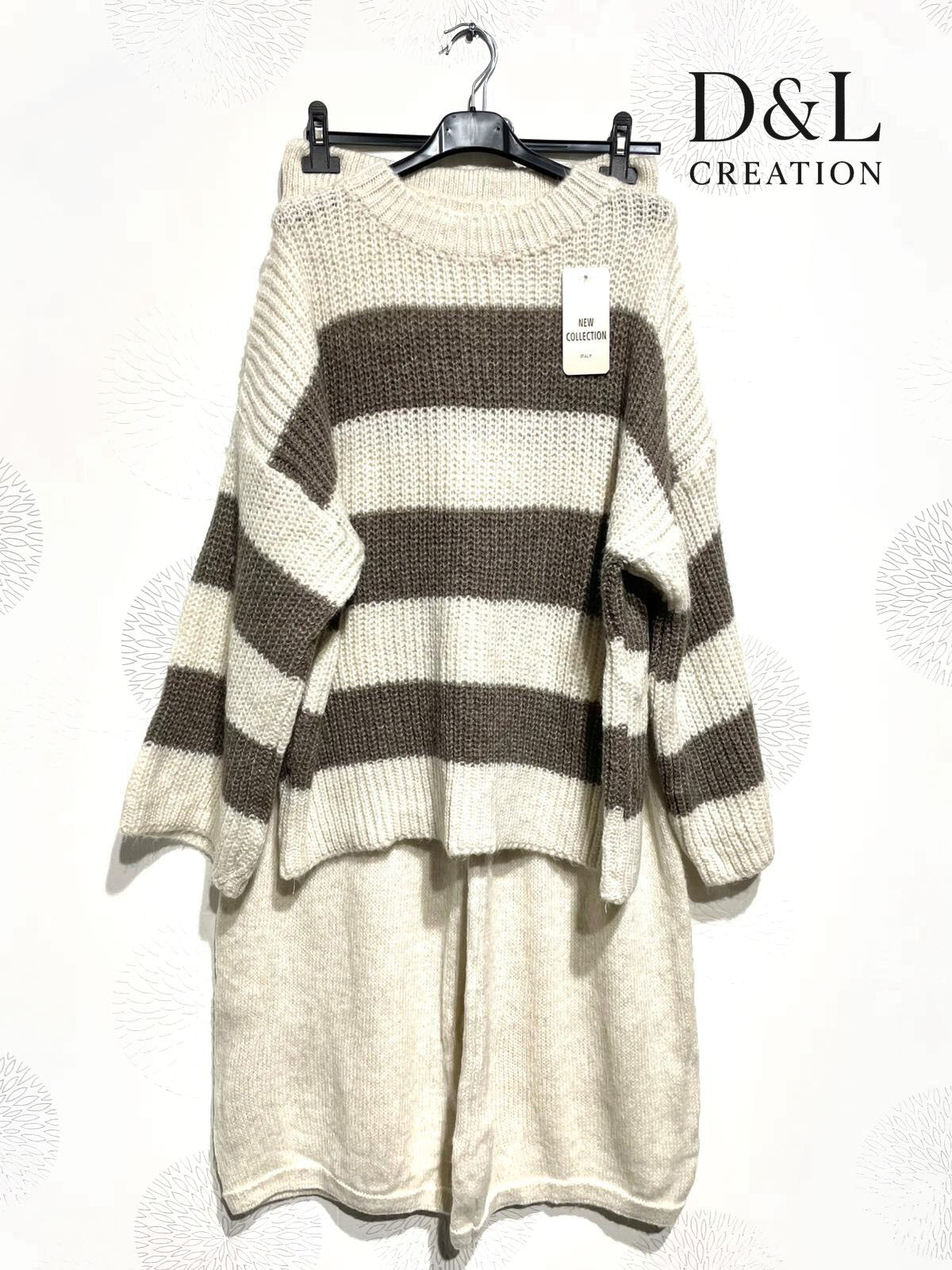 Stickad set med randig tröja och enfärgade byxor storlek T38 till T48+