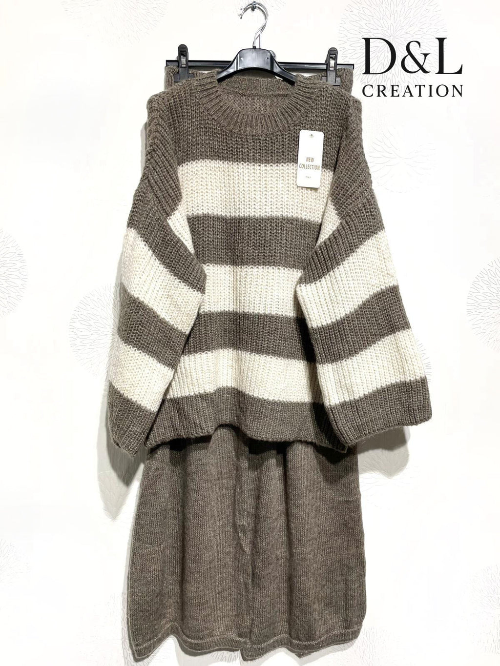 Knit set with striped sweater and solid pants sizes T38 to T48+ i Stor Storlek