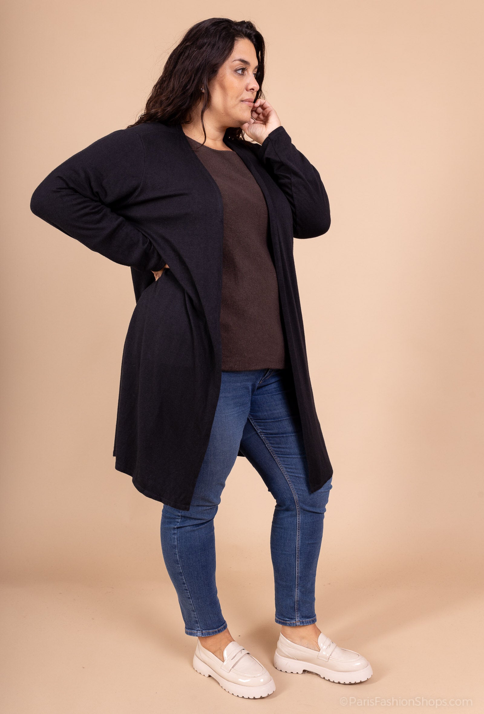 Mjuk lång cardigan med Peace & Love print i Stor Storlek