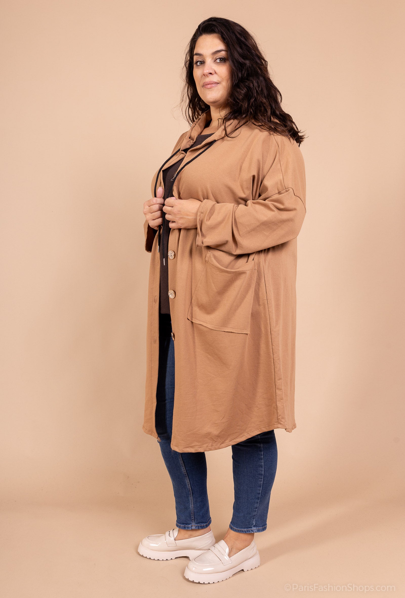 Lång bomullskardigan med vingeprint på baksidan i Stor Storlek