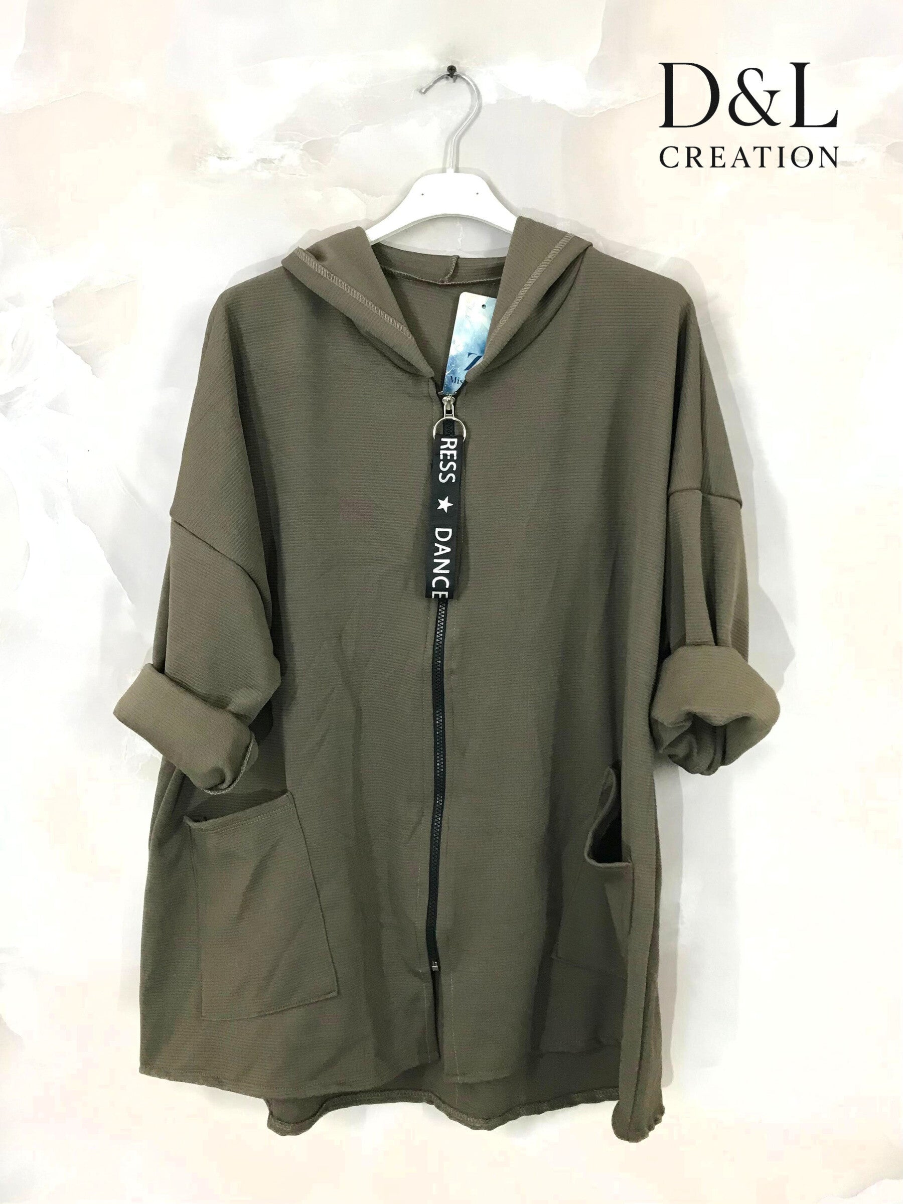 Plus-size sportväst med huva och fickor, storlekar T38 till T54 i Stor Storlek