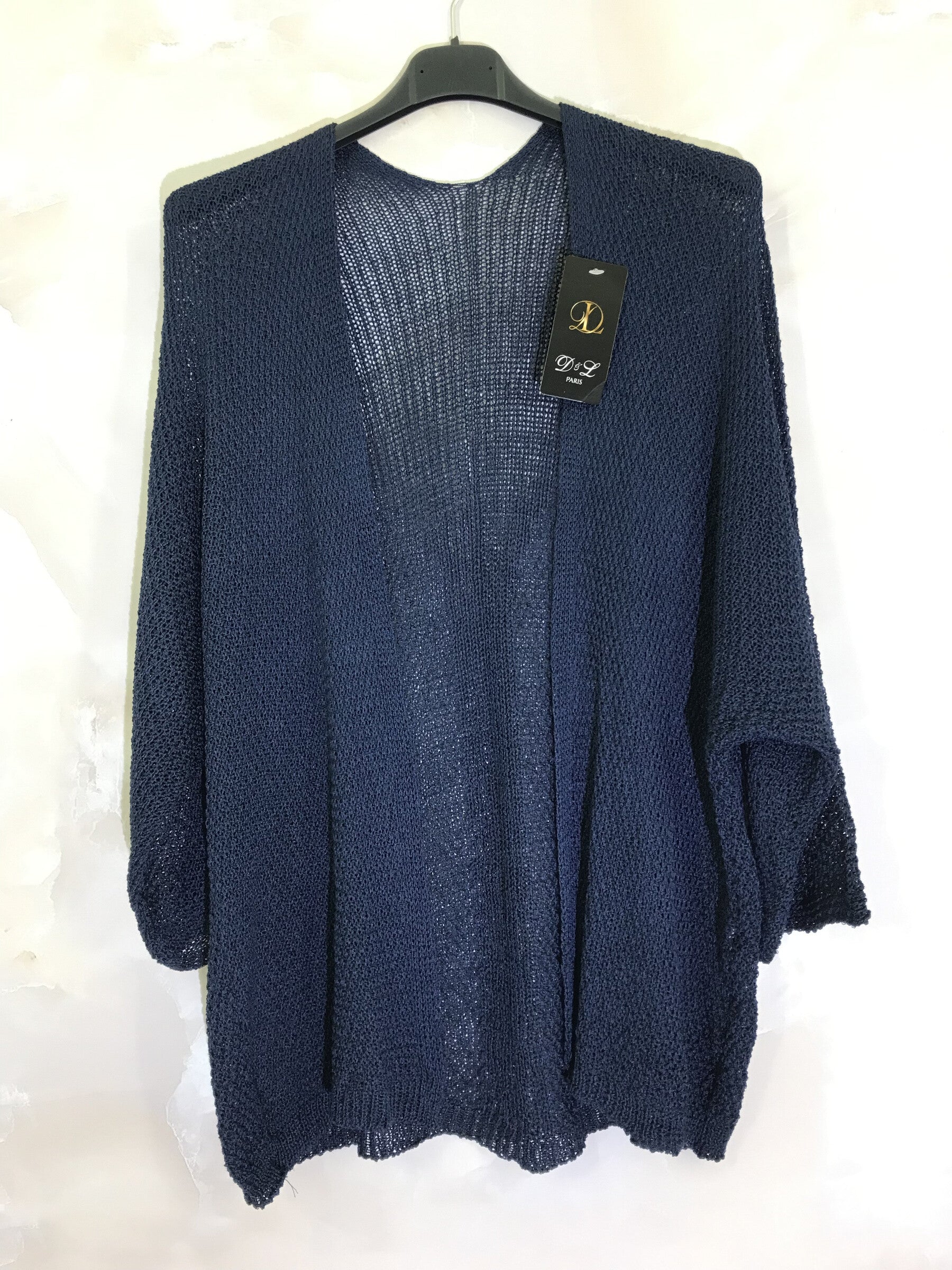 Finstickad cardigan med halv-långa ärmar i stor storlek