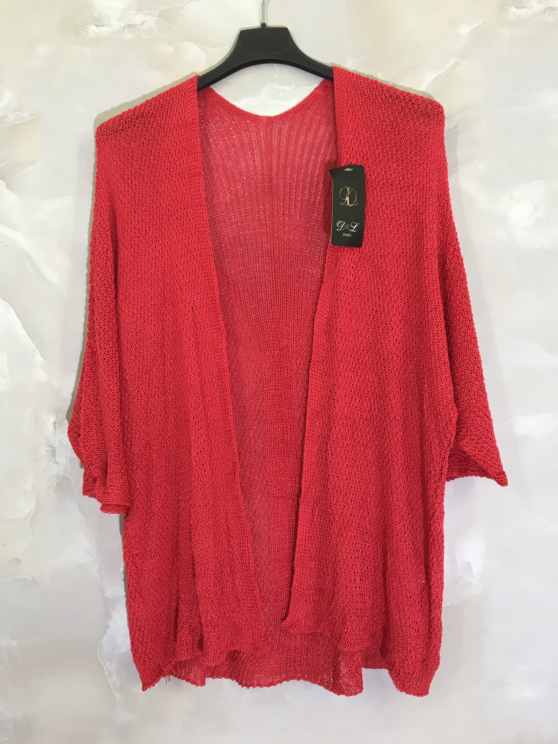 Finstickad cardigan med halv-långa ärmar i stor storlek