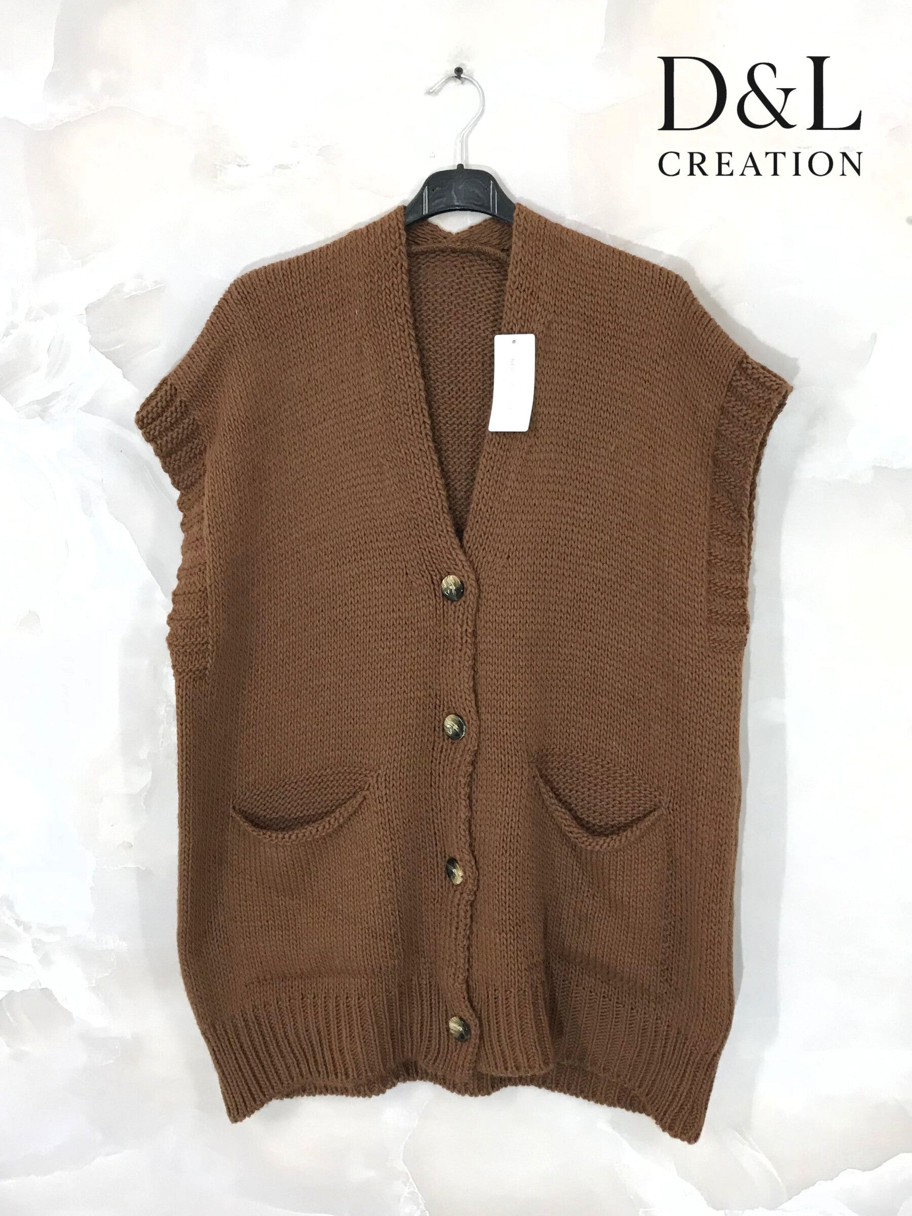 Sleeveless knit vest with pockets sizes 38 to 50 i Plus Size