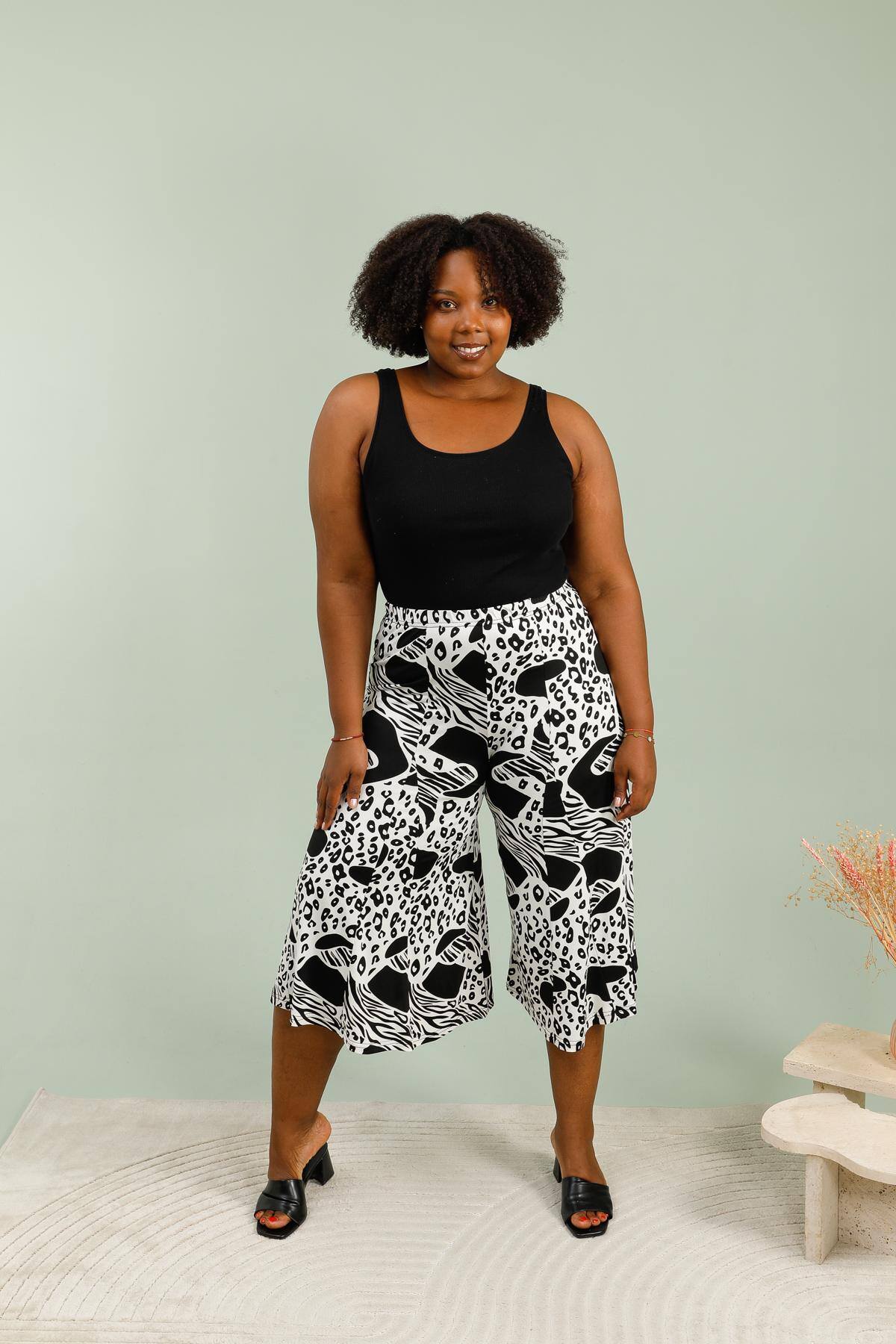 Elasticated waist culottes in print i Stor Storlek