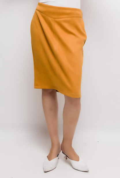 Plus Size Suede Skirt for Stylish Comfort