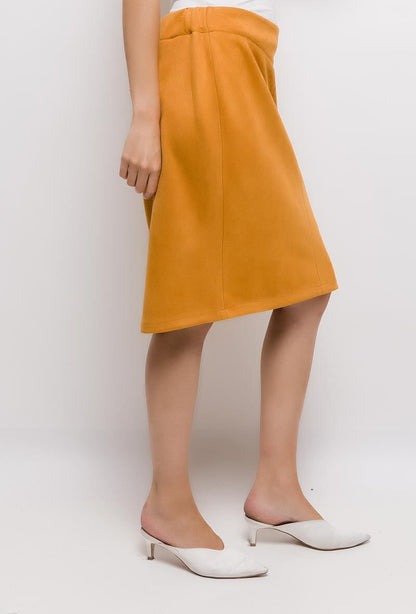Plus Size Suede Skirt for Stylish Comfort