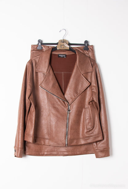 Plus Size Faux leather skirt
