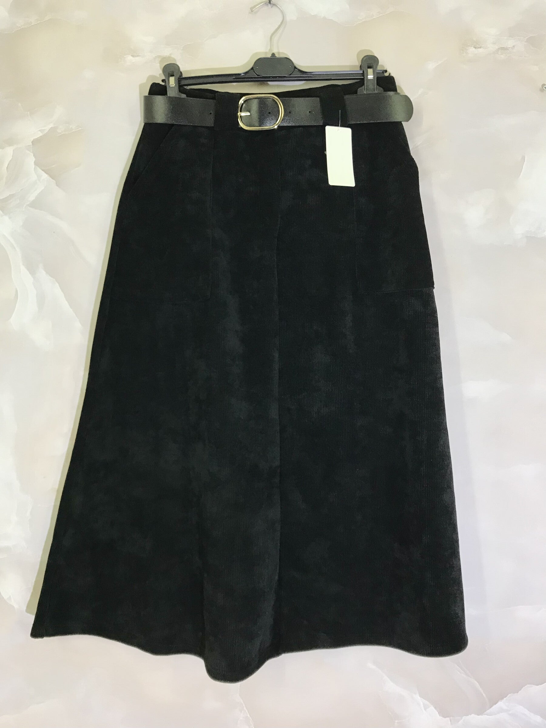 Long velvet skirt with pockets