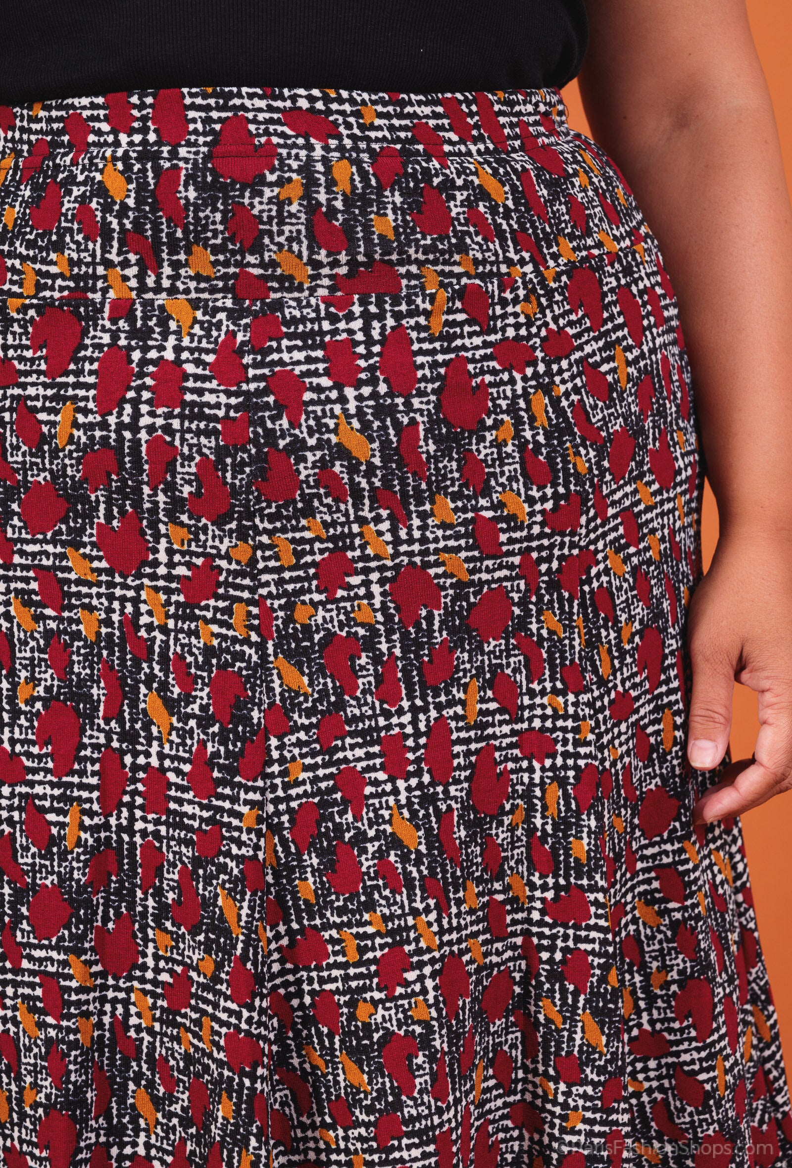 Plus Size Lined Printed Skirt