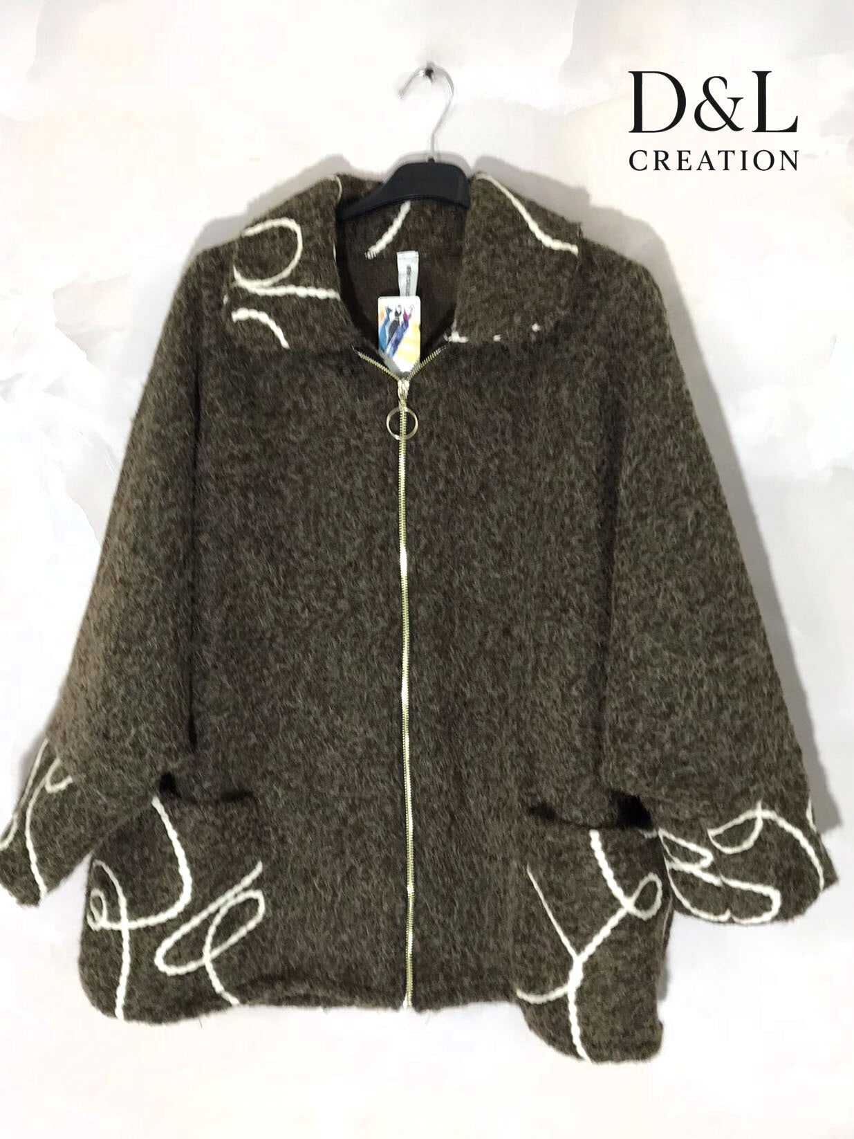 Plus size koktullrock med broderi i storlek 38 till 56