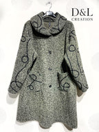Boiled wool coat with embroidery sizes 38 to 48 i Stor Storlek