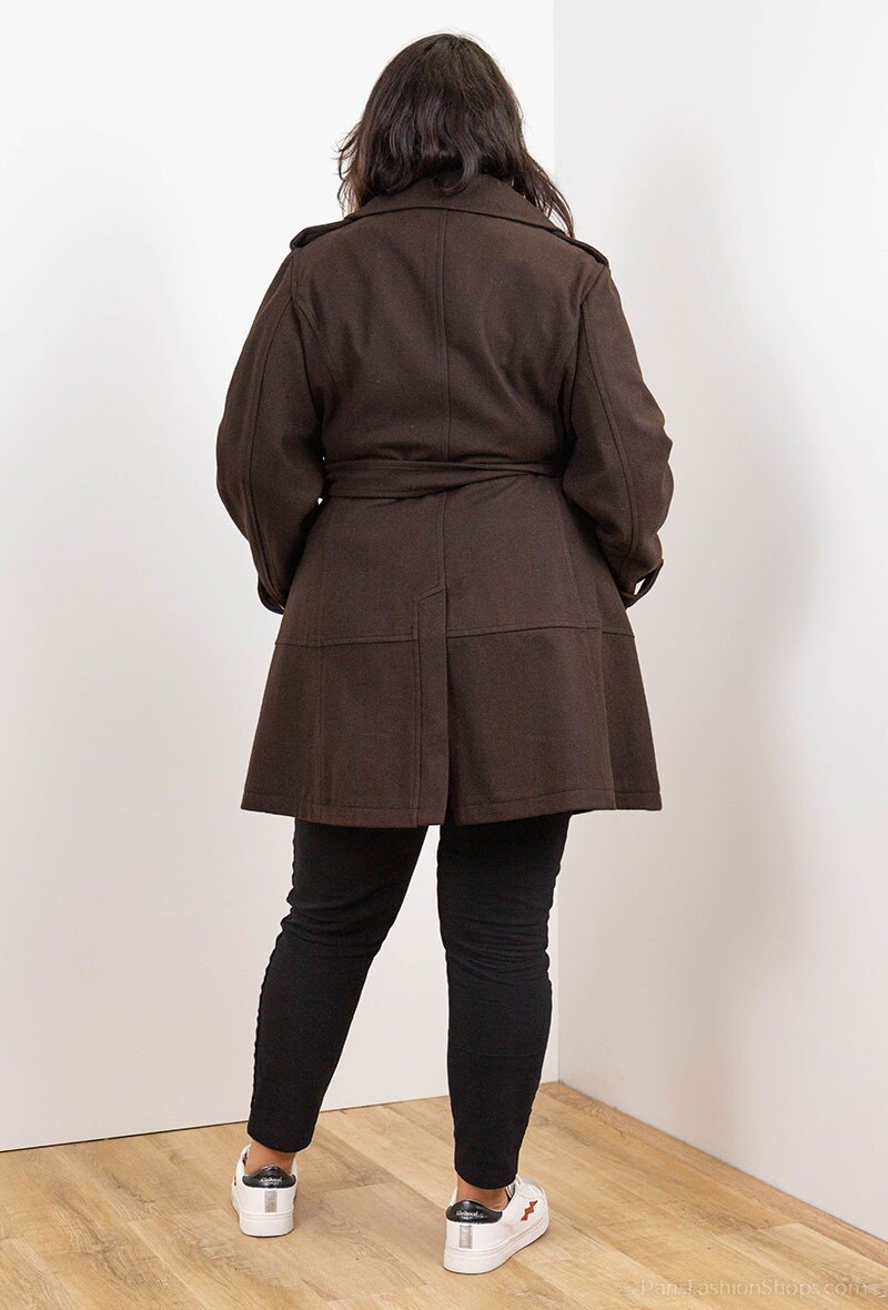 Plus Size Enfärgad Pocket Knapp Kappa