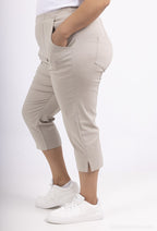 Plus Size Cropped Stretch Pants