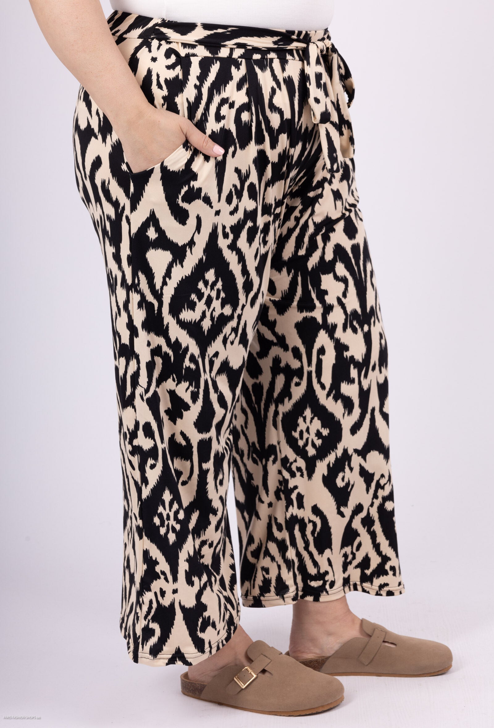 Cropped pants