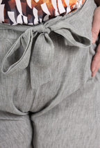 Fluid Pantacourt Evassed med Tygbälte i Stor Storlek