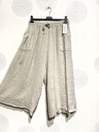 Plus Size 7/8 pants in linen with T38 to T50 pockets