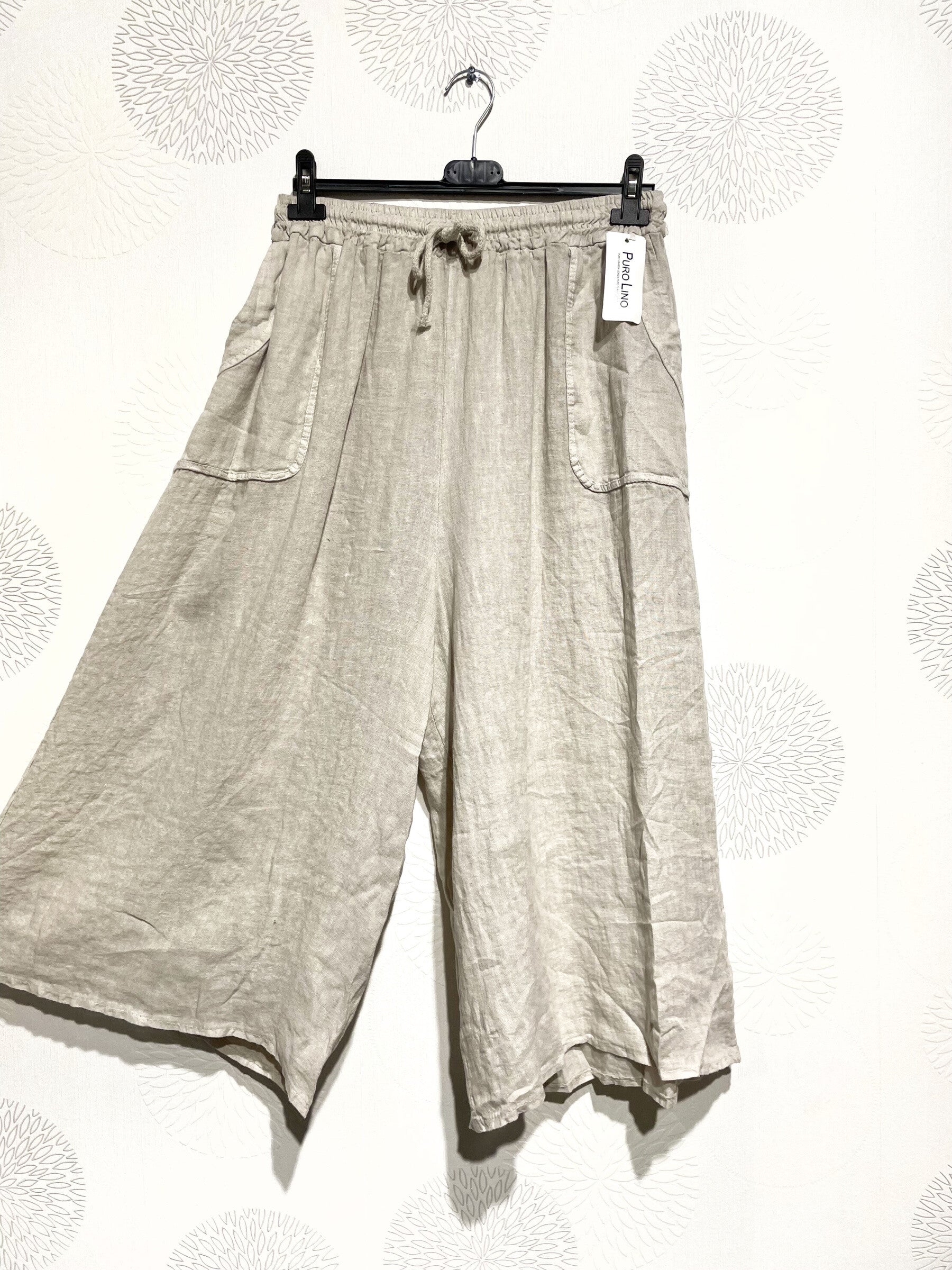 Plus Size 7/8 pants in linen with T38 to T50 pockets