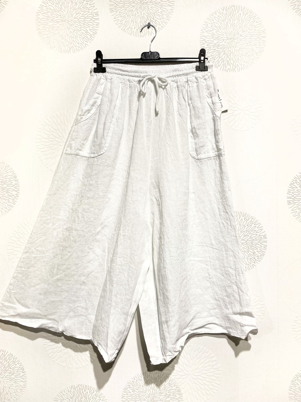 Plus Size 7/8 pants in linen with T38 to T50 pockets